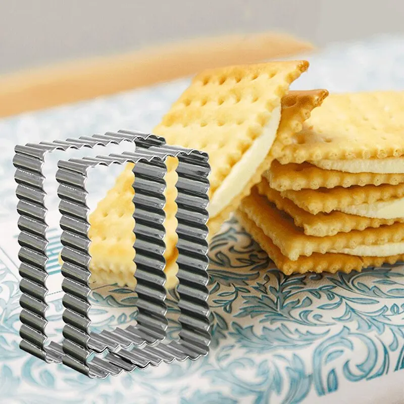 

1Pc DIY Frame Wreath Cookie Cutter Steel Fluted Rectangle Cookie Biscuit Cutter