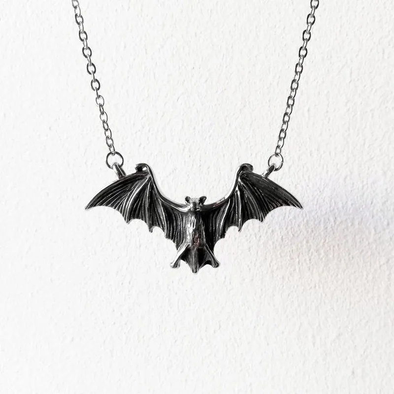 

2022 New Bat Pendant Female Hip Hop Gothic Punk Style Horror Pendant Accessories Necklace