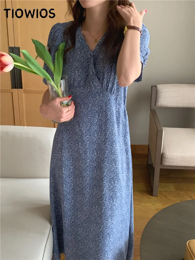 

Женское шифоновое платье средней длины, с V-образным вырезом