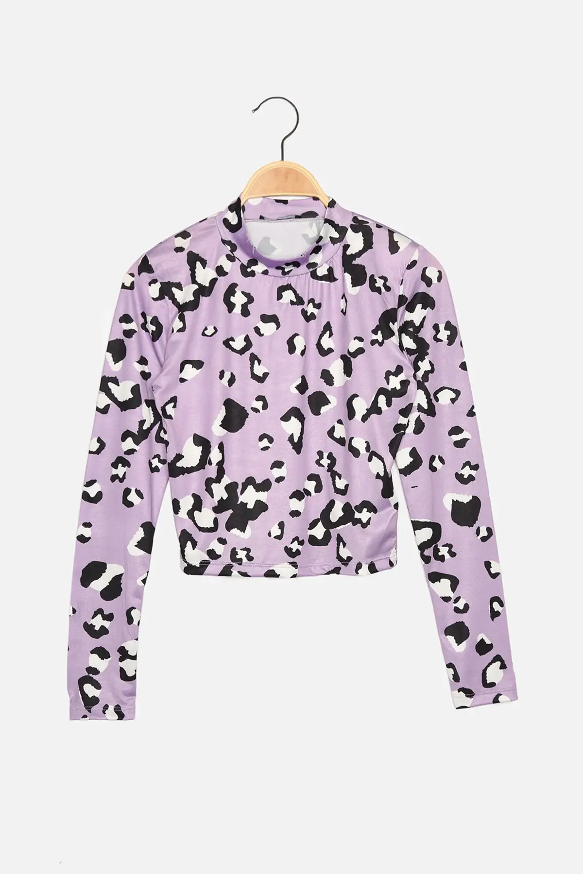 

Trendyol Upright Collar Fitted Knitted Blouse TWOAW22BZ0237