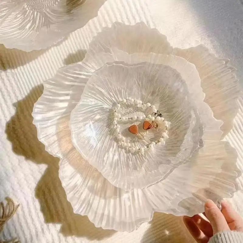 

Nordic Style Modern Flower Shape Fruit Plate Household Crystal Glass Pearlescent White Simple Snack Storage Plate Large Capacity