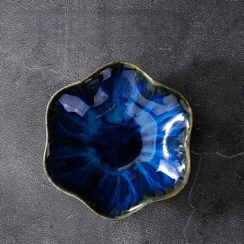 

Керамическая подставка для украшений