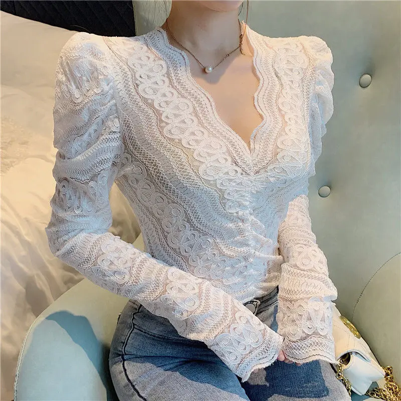 

Blouses Women Lace Temperament Autumn Female Slim Fit White Long Sleeve Tops Fashion Elegant Design Vintage Girlish Chic J226