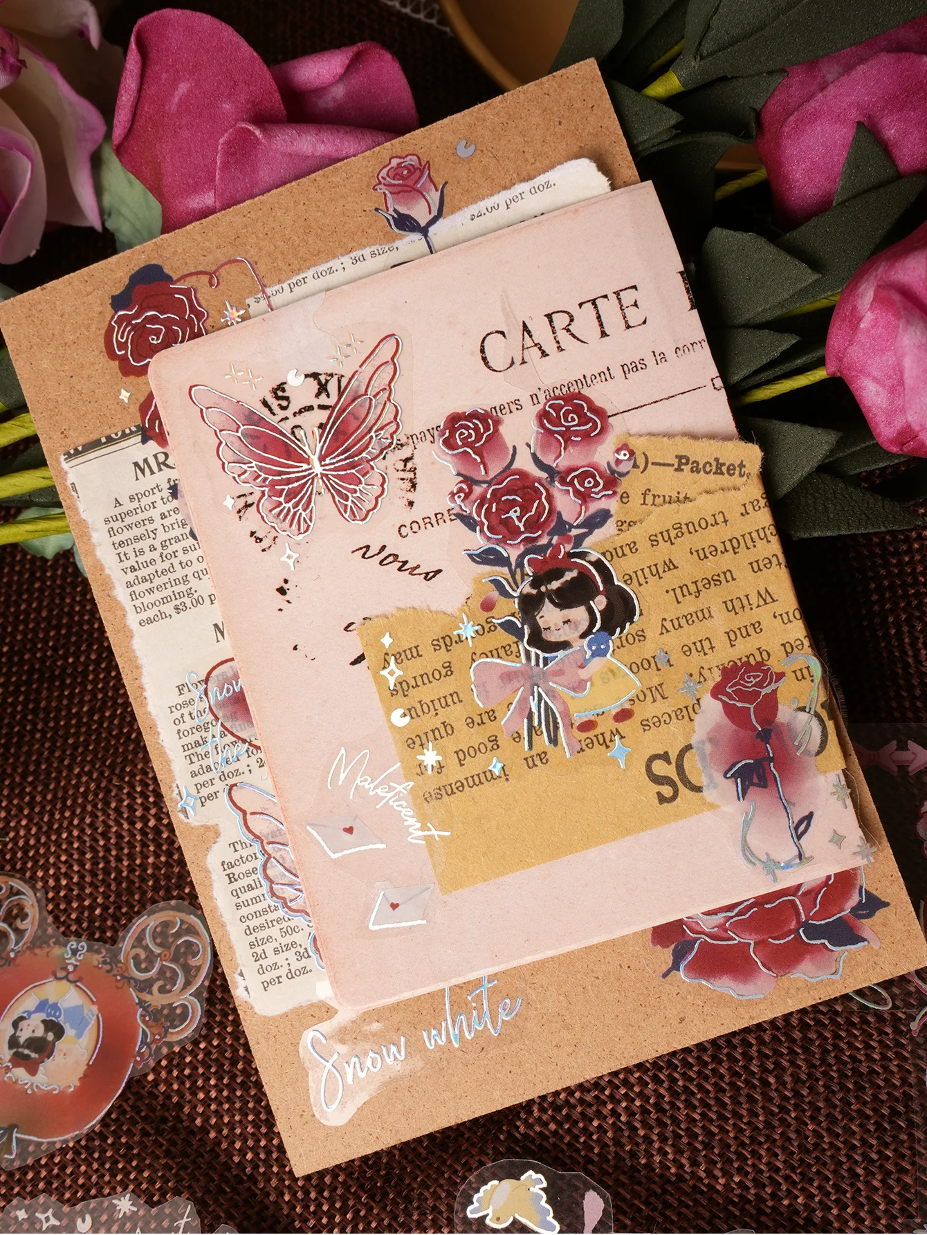 3 шт. Набор наклеек на тему сказки Белоснежки красного цвета