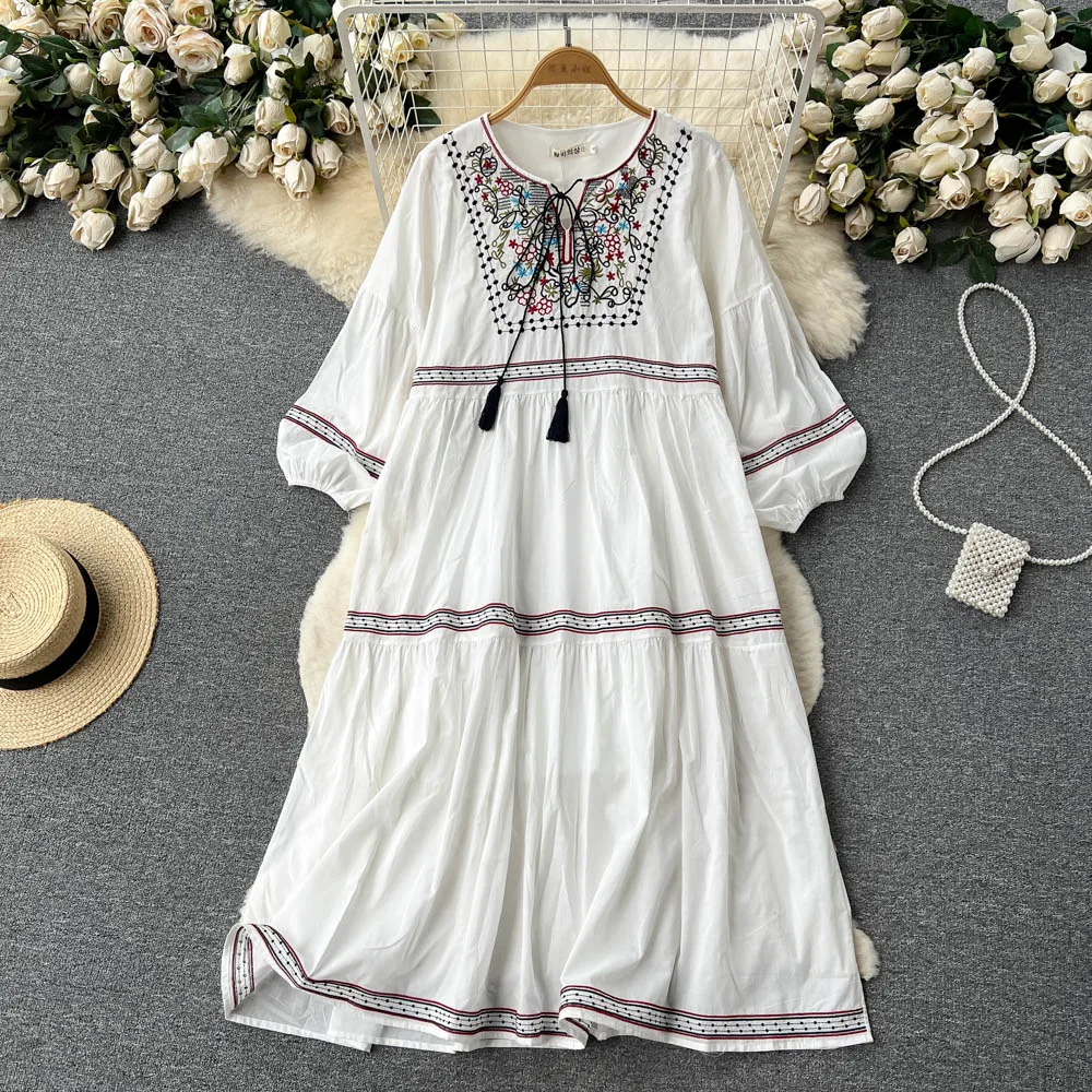 

Весенне-летнее богемное этническое свободное платье из хлопка и льна В курортном стиле с вышивкой