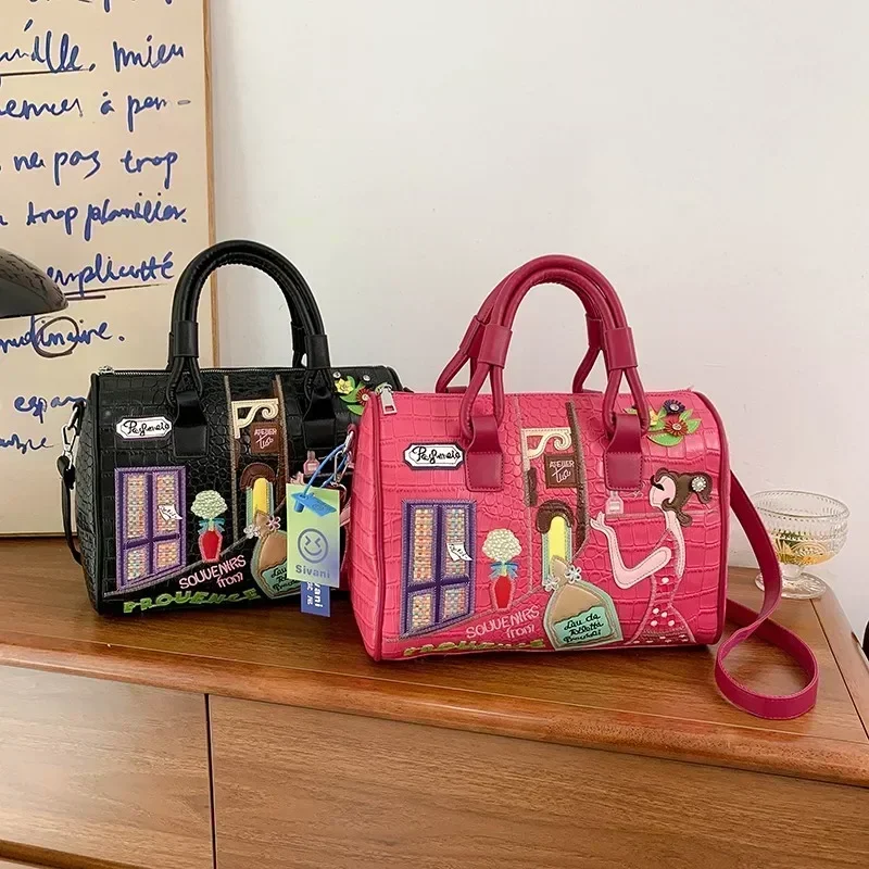 Женская сумка-мессенджер на плечо из экокожи