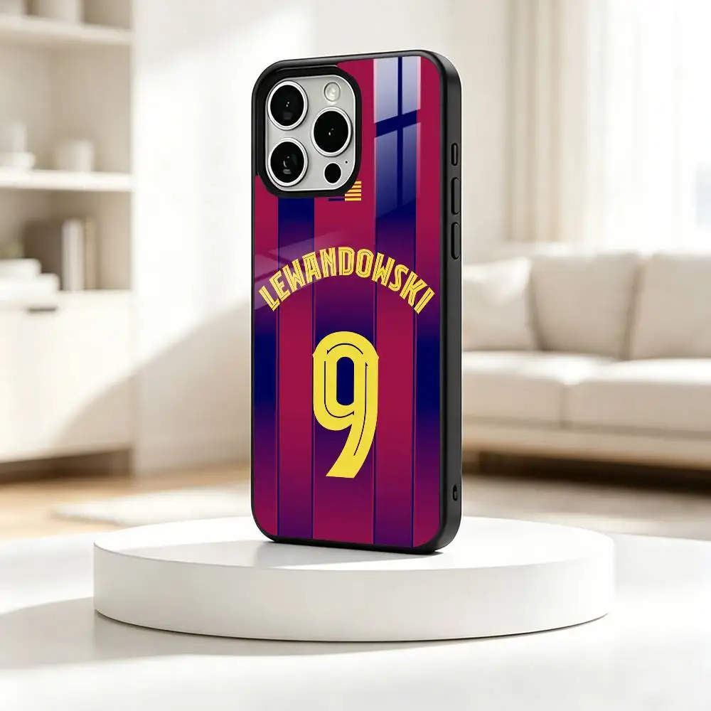 Фото Чехол для телефона Football R-Robert Lewandowski для iPhone 17, 16, 15, 14, 13, 12, 11 Plus, Pro с поддержкой магнитной беспроводной зарядки №2