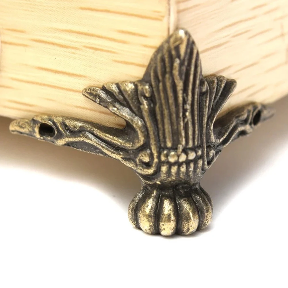 

4PCS Antique Corner Protector Bronze Jewelry Chest Box Wooden Case Decorative Feet Leg Metal Corner Protector Hardware Bracket