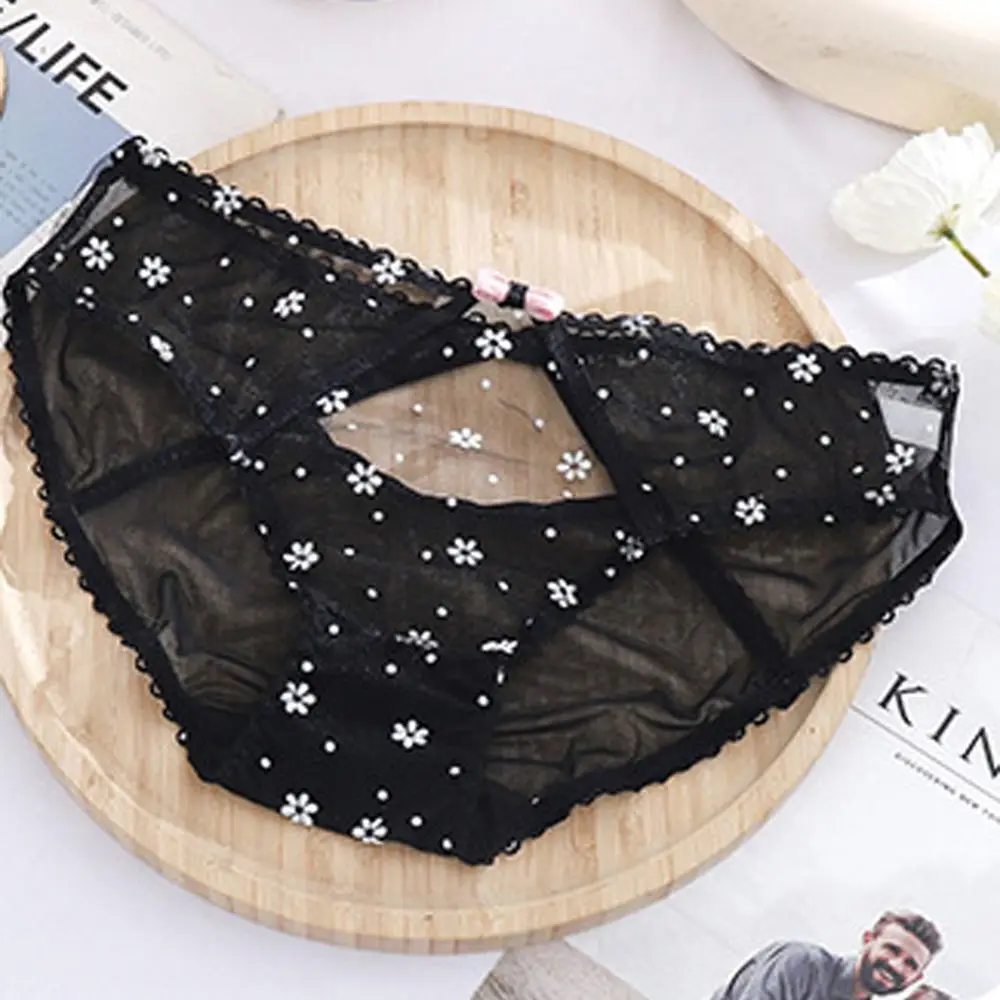 

Simple Sexy Underwear Japanese Comfortable Lovely Solid Color Breathable Women Underwear Wave Point Lace Briefs