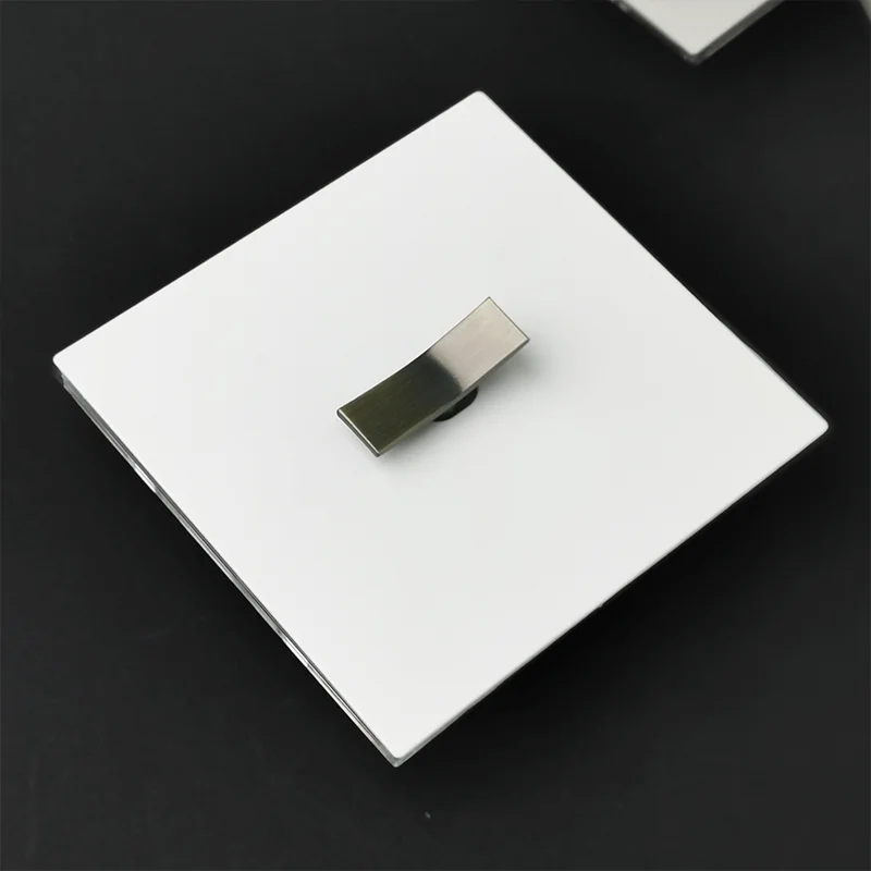 Niva NV9 3-полосные 2-полосные выключатели из черной нержавеющей стали белая