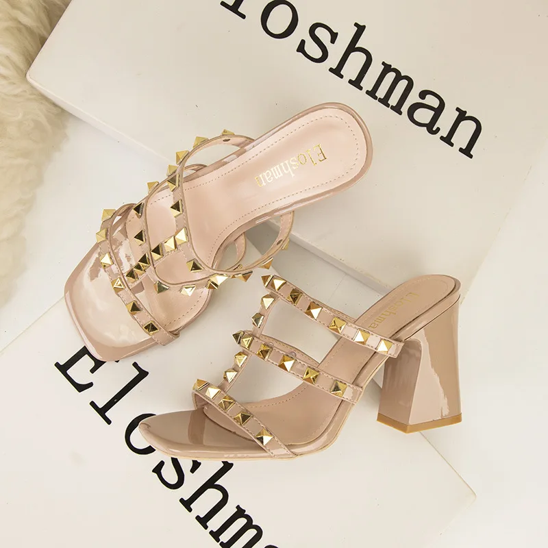 European and American style simple square-toe open-toe slippers stiletto heel, high-heeled pointed studs, one-line women's sanda