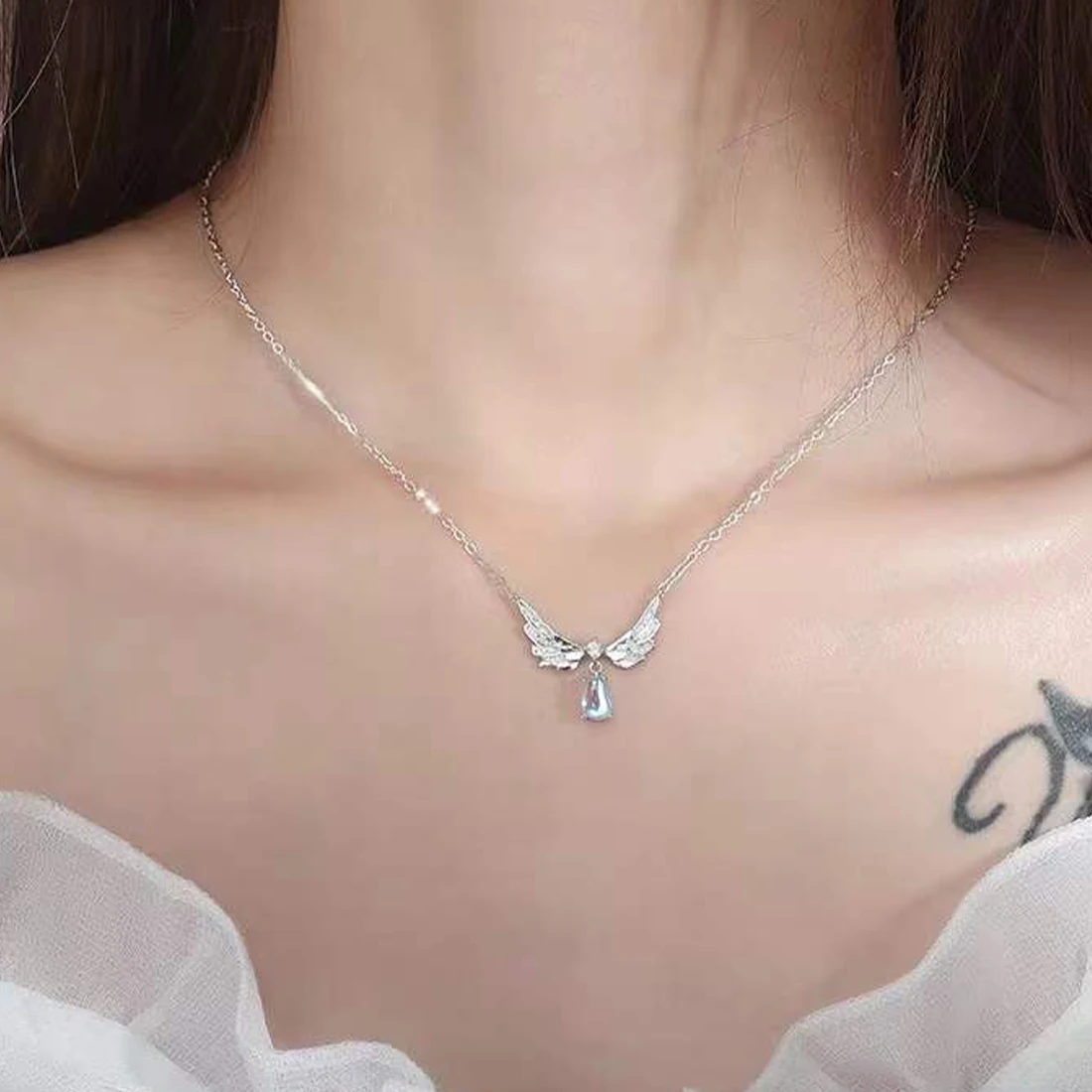 

Silver Color Inlaid Zircon Angel Wings Necklaces For Women Clavicle Chain Moonstone Pendant Choker Luxury Jewelry Sweet Simple