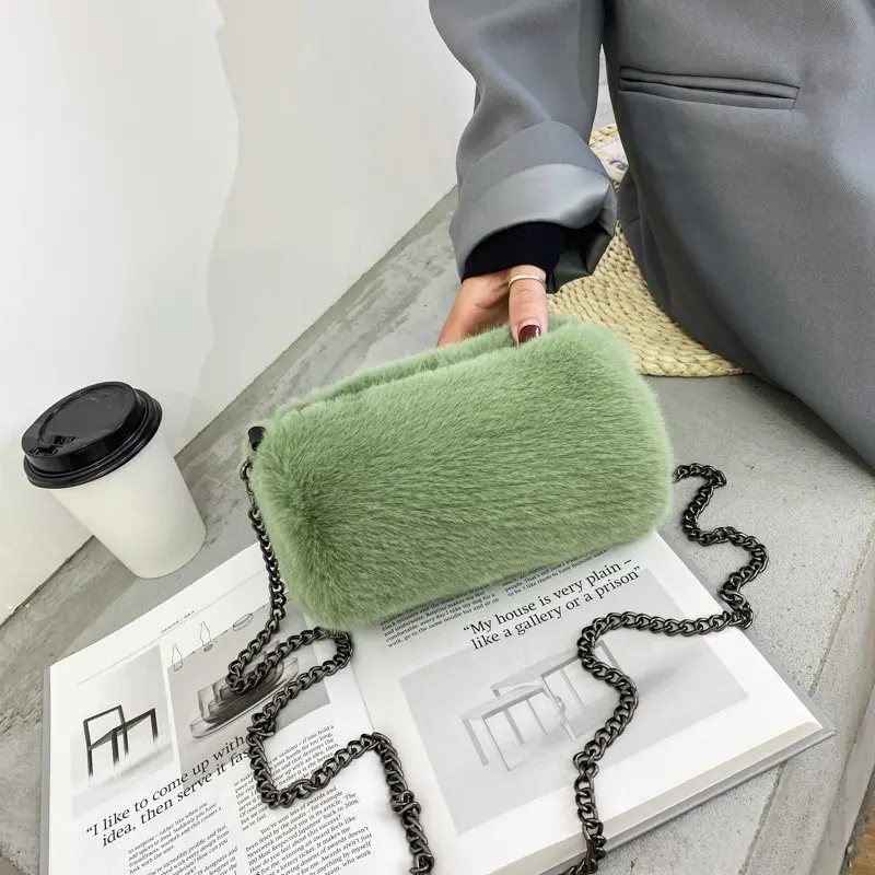 

Casual Women Shoulder Bag Fashion Metal Chain Crossbady Bags Lxuxury Handbags and Purses Designer Plush Bag New Pillow Bags