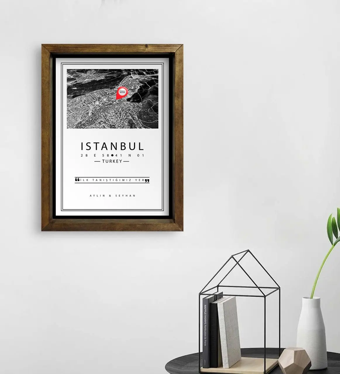 

Персонализированный черно-белый стол 45x65 см-1 из массива дерева с изображением карты Стамбула