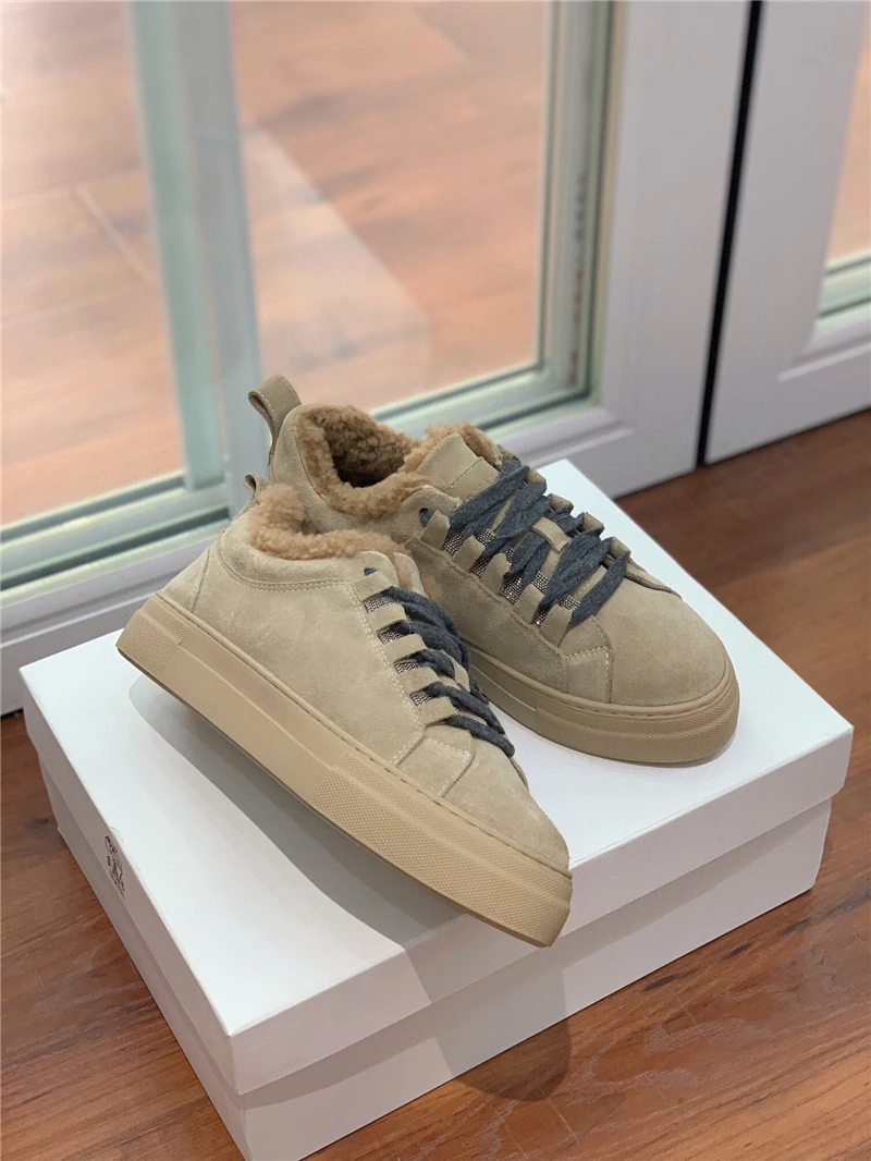 Autumn and winter new thick soled wool casual shoes Women's leather lace up warm fashionable board shoes Flat sports shoes flats