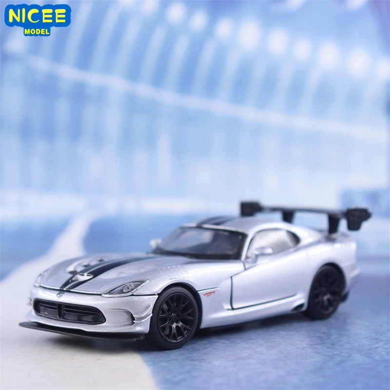 

1:32 Dodge Viper sports car High Simulation Diecast Metal Alloy Model car Sound Light Pull Back Collection Kids Toy Gifts F587