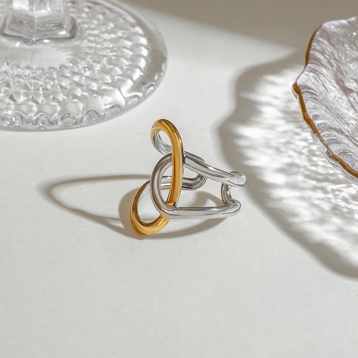 Женское кольцо с PVD-покрытием