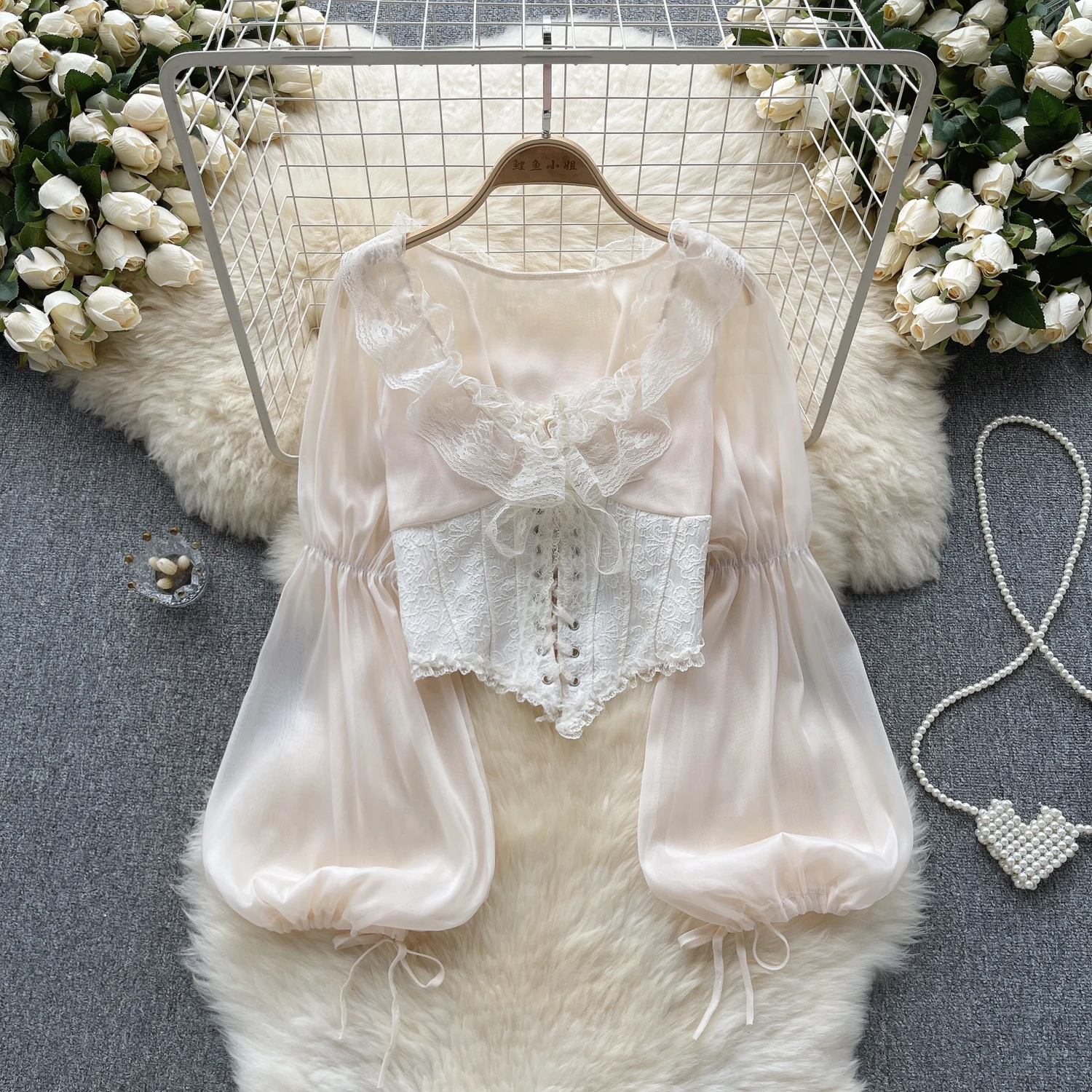 Женская кружевная сетчатая блузка с рукавами-фонариками и v-образным вырезом