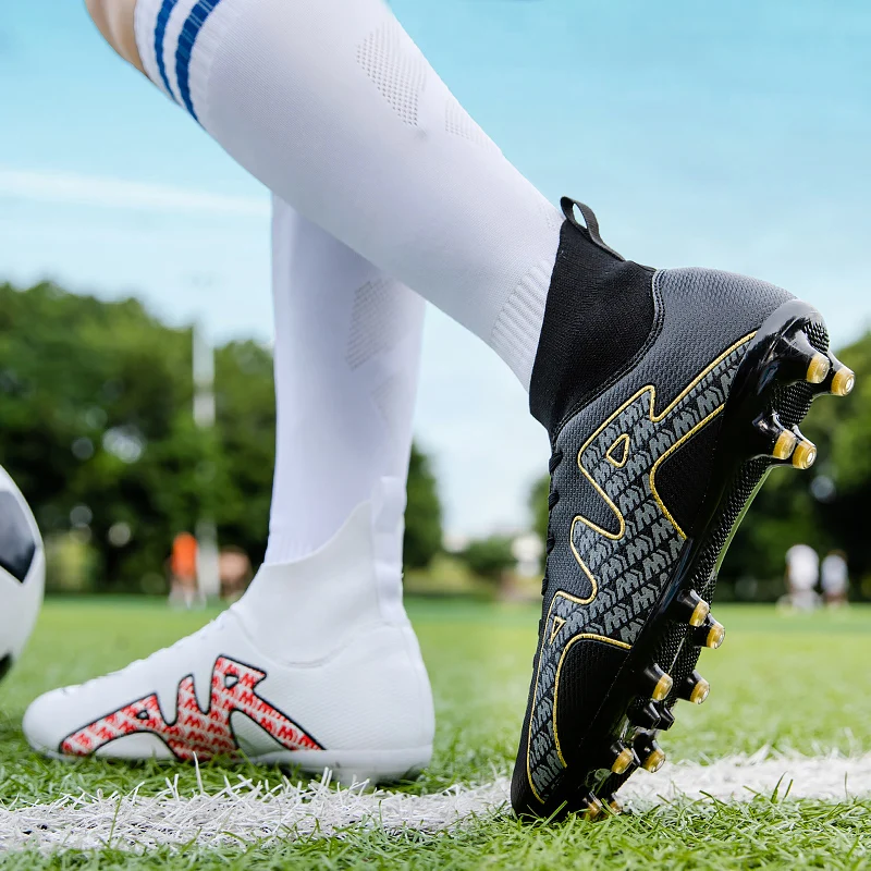 ZHENZU Size 32-45 Professional Football Boots Men Kids TF/FG Soccer Shoes Sneakers Cleats  Futsal Football Shoes for Boys Girl