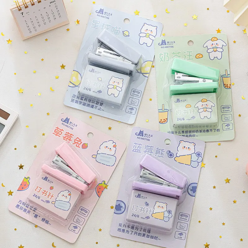 

Mini Stapler with Staple set Korean Cute Cartoon Small Stapler Portable Stapler 400pcs Stapler Back To School Student Supplies