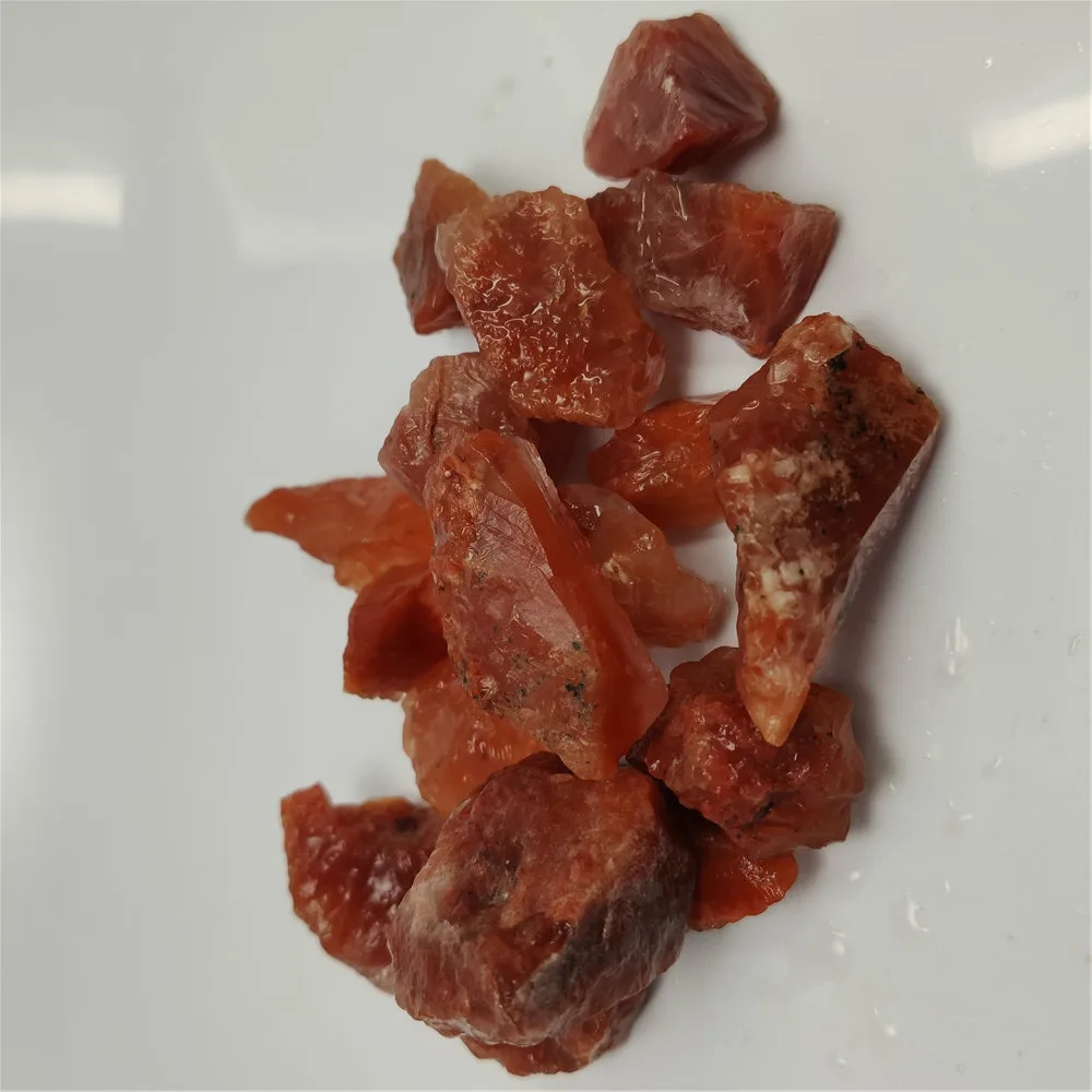 

2-4cm Quality Natural Red Quartz Crystal Freedom Specimens Natural Stones and Minerals Tank Stone Energy Healing Stone