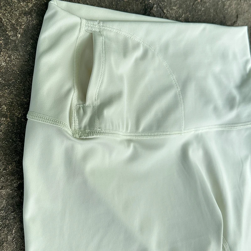 Luluwomen Sports Yoga Shorts High Waist Tight Hip Lift Fitness Running High Quality Nylon Quick Drying Breathable Shorts