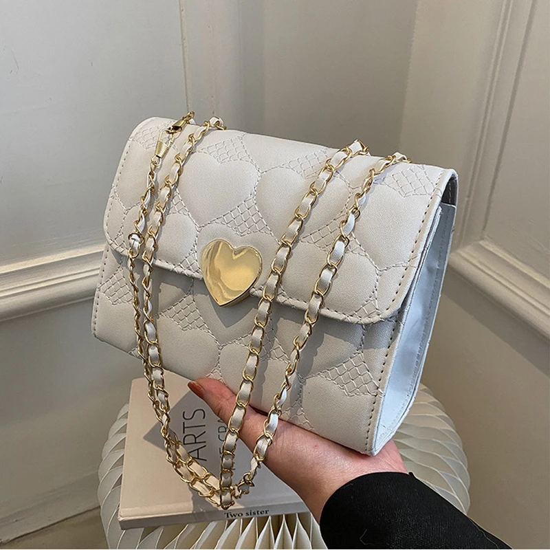 

Women Autumn Bag Western Heart Design shaped Lock Chain Small Square Bag Fashion Simple PU Shoulder Crossbody Bag 2023 New