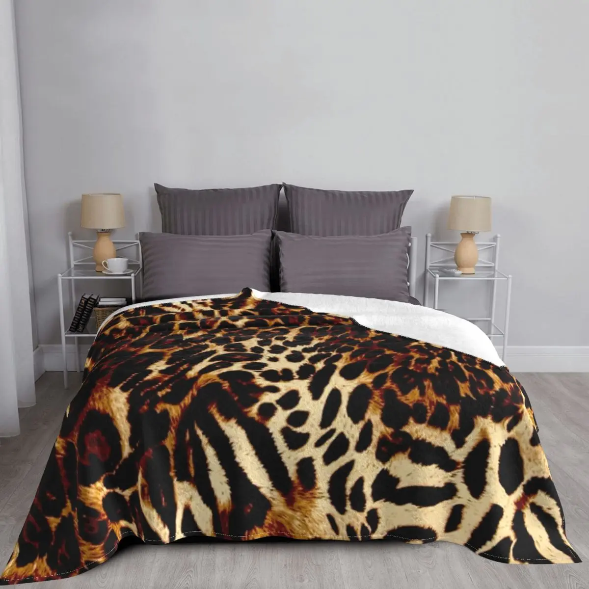 

Leopard Fine Cheetah Flannel Blankets, All Season Abstract Portable Lightweight Throw Blankets for Home Office Bedding Throws