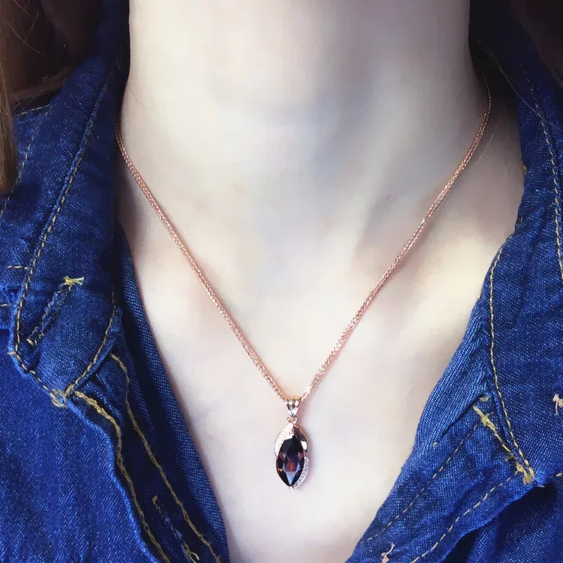 Подвеска из фиолетового золота 585 пробы с геометрической формой маркизы и