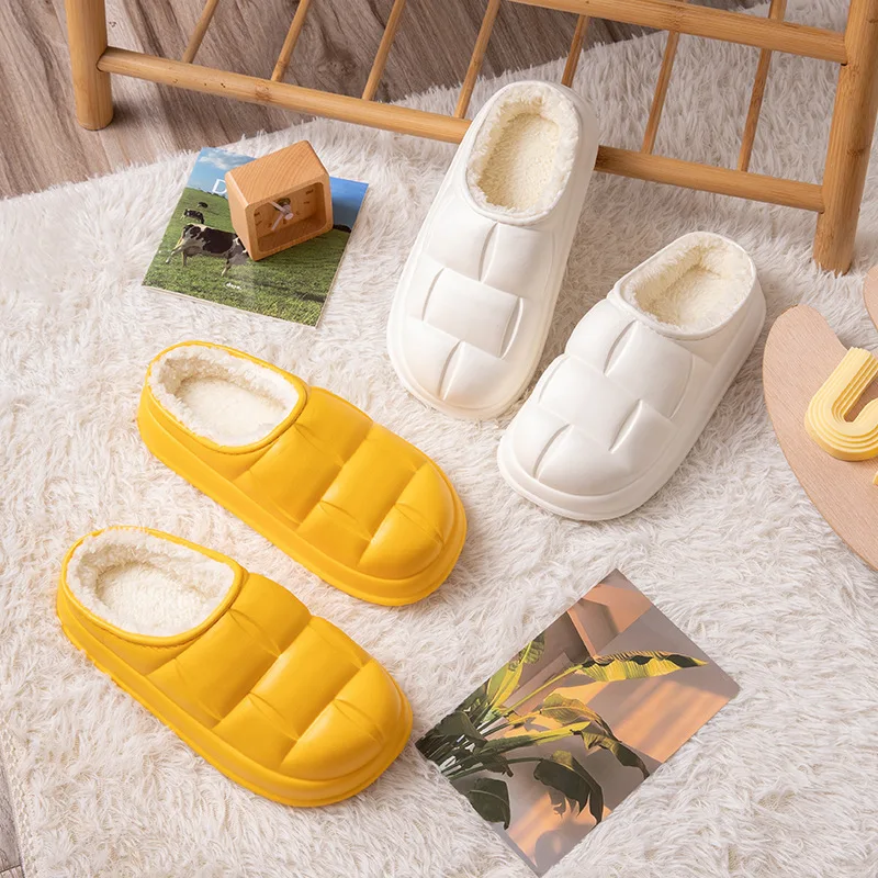 2022 New Autumn And Winter Indoor Home Waterproof And Non-Slip Outdoor Solid Color Soft Thick Sole Comfortable Plush Men's Shoes