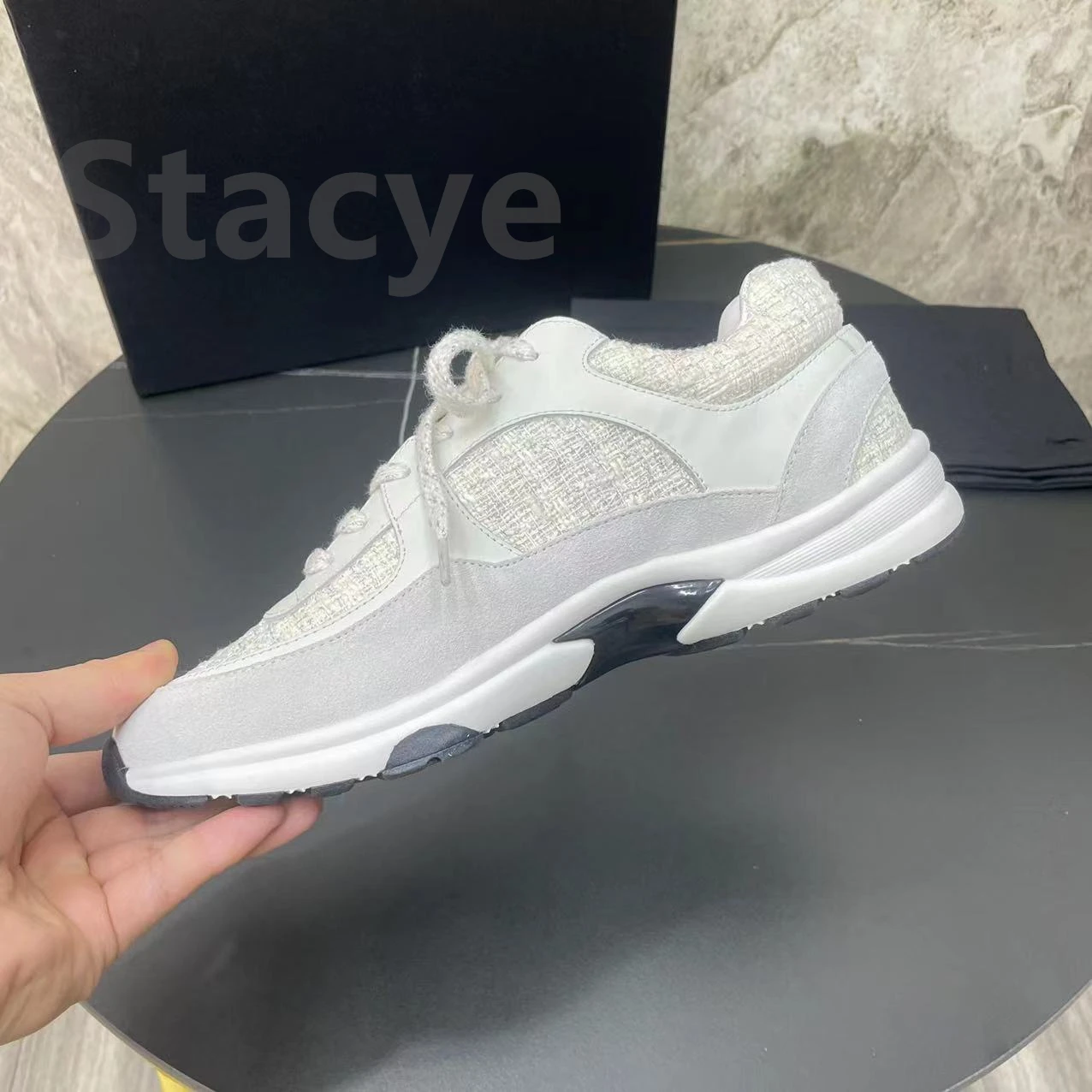 High-quality Women's sports shoes Damping Comfortable Male sneakers fashion Non-slip Women's autumn shoes Outdoor Couple shoe