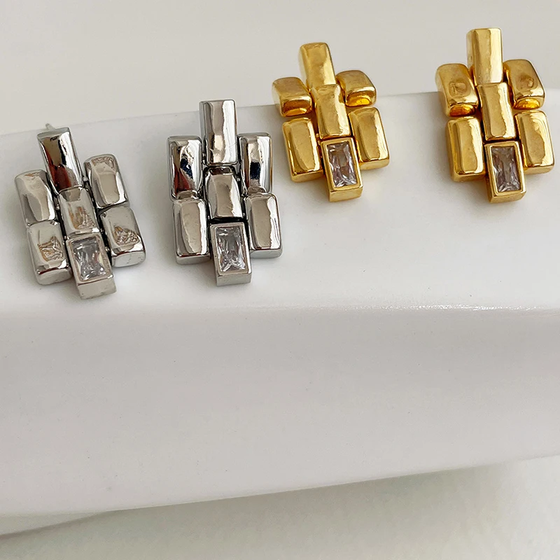 Эффектные золотистые металлические серьги с ремешком для часов для женщин, прямоугольные циркониевые геометрические серьги, ювелирные изд...