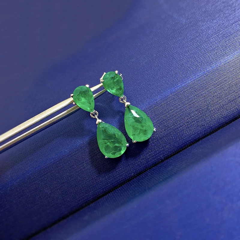 

Spring Qiaoer 's New 7 * 10 Water Drop Earrings, High Carbon Diamond Earrings, Daily Fashion, Versatile Earrings, and Earrings