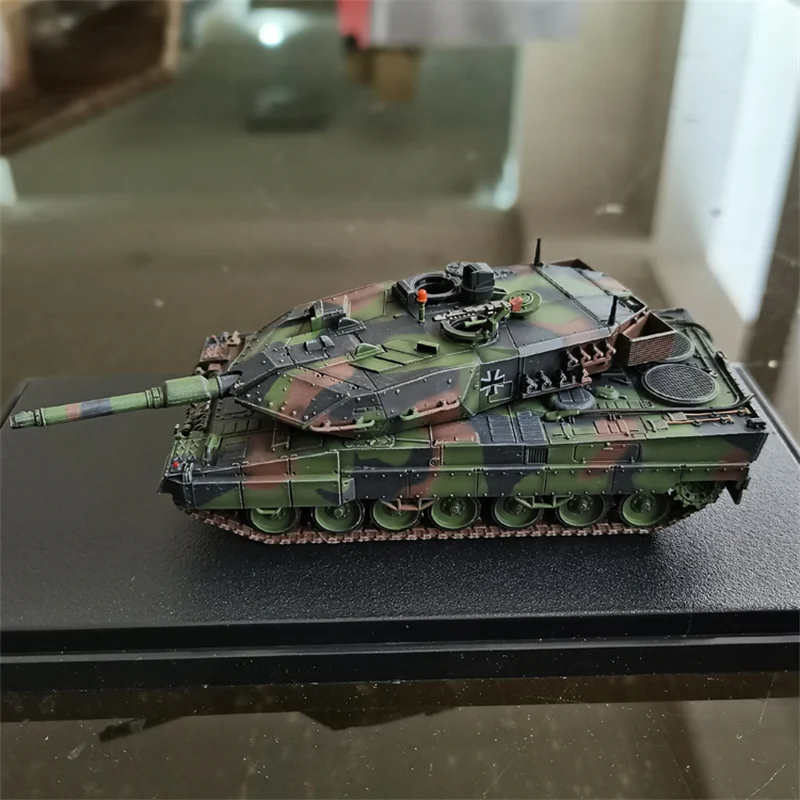 

1:72 Scale Model German Leopard 2A6 Main Battle Tank Tricolor Camouflage Edition Finished Alloy Gifts Collection Display Toy Fan