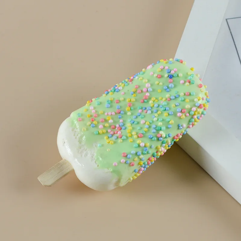 

Искусственное мороженое из полиуретана