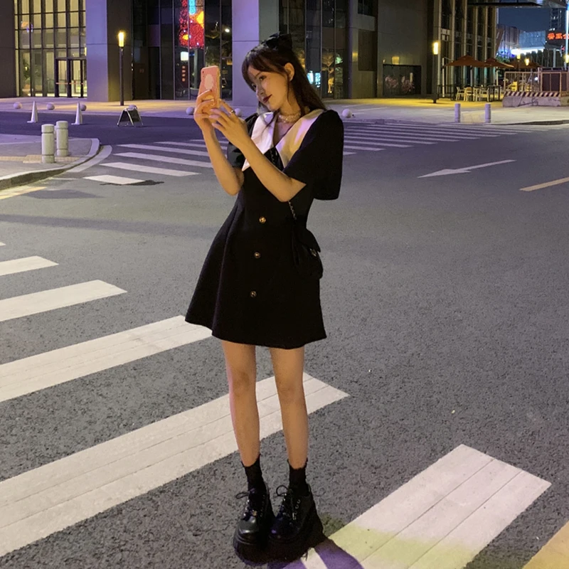 

Light familiar style Lapel dress summer 2022 new small design sense of niche short sleeve temperament salt skirt