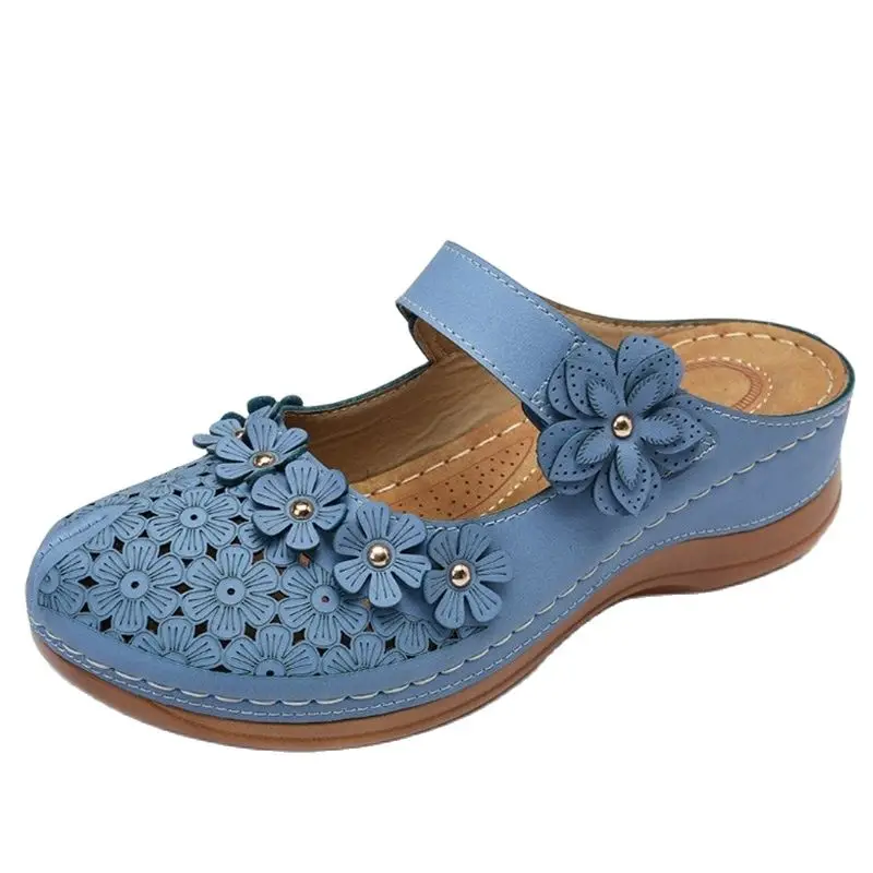 

Сандалии женские на танкетке, винтажные туфли с закрытым носком, на платформе, с застежкой-липучкой, с цветком, летняя обувь