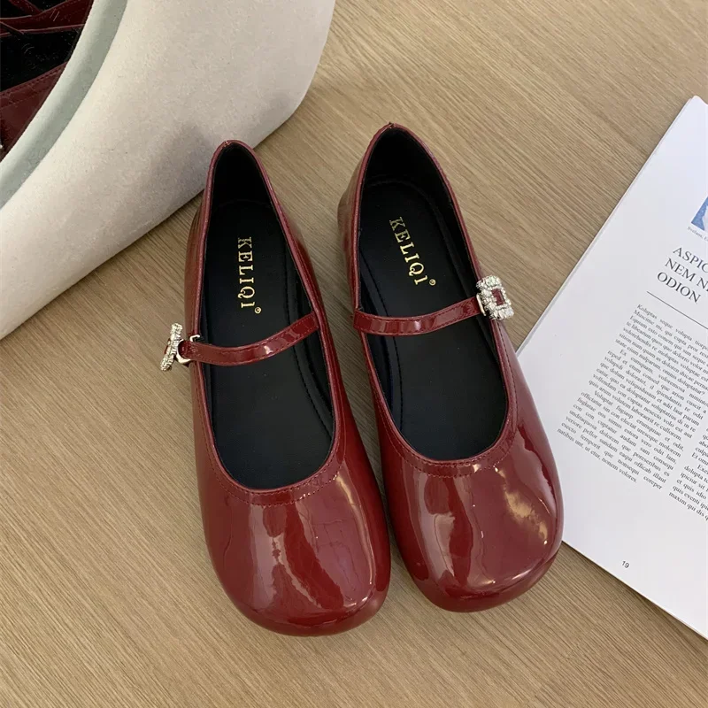 Женские туфли Bradn эластичные новые дизайнерские женские на плоской подошве весну