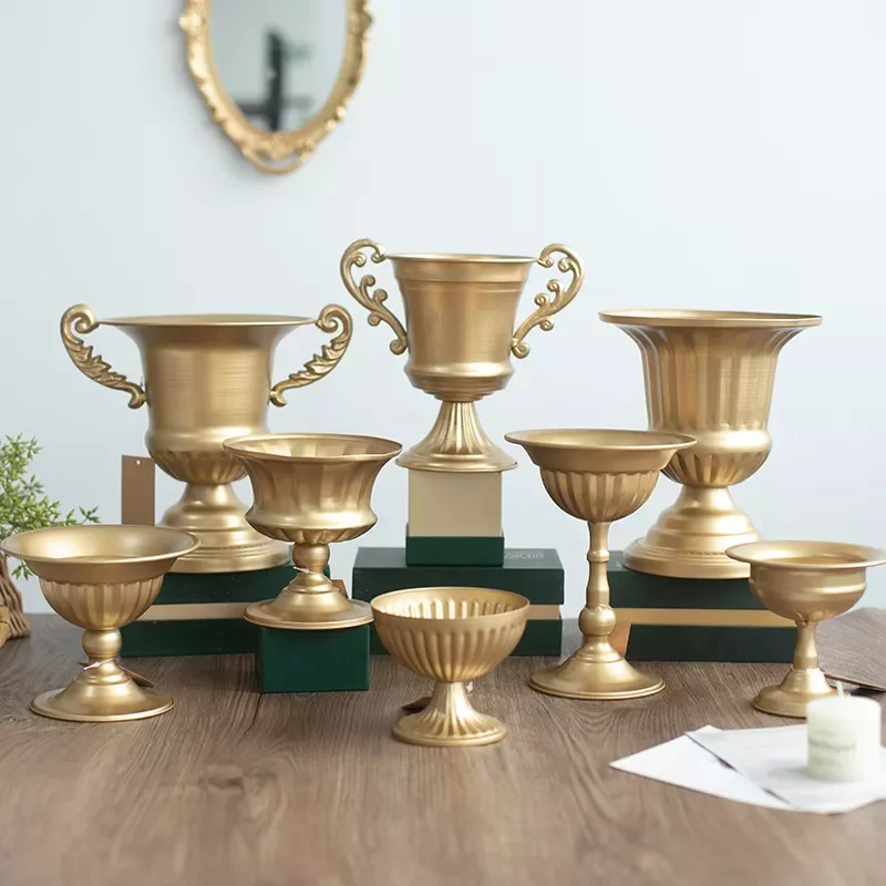 

NEW2023 Golden Retro Vase Wrought Iron Arrangement Pot European Style Home Decoration Living Room Desktop Ornaments