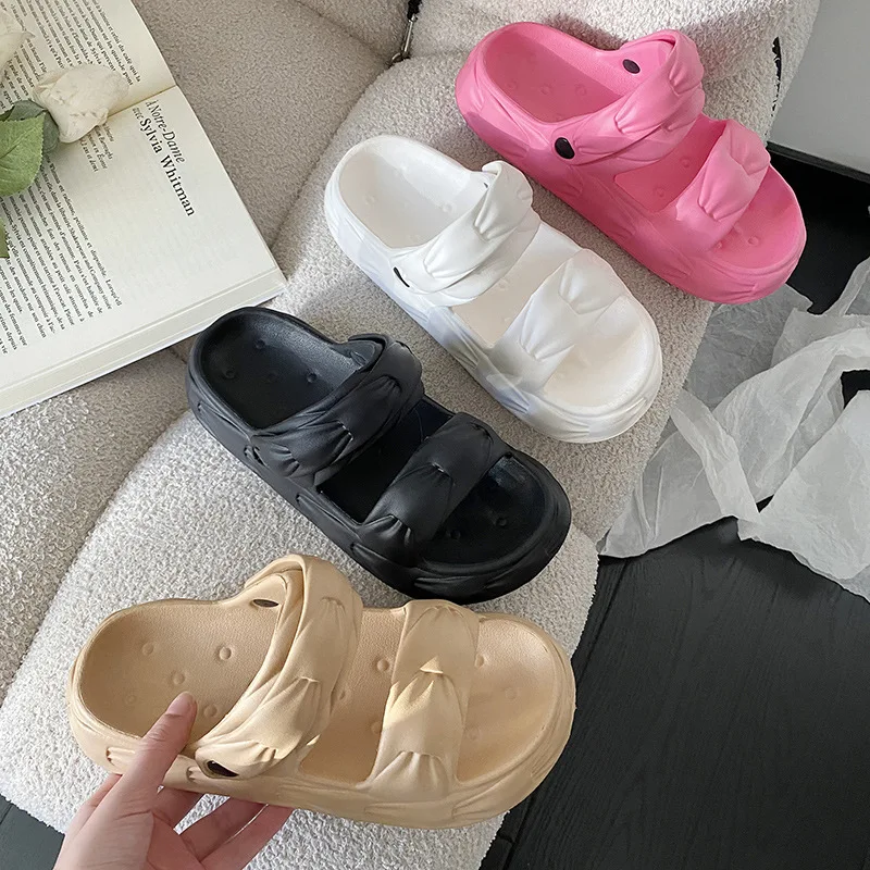 Женские шлепанцы на толстой подошве С Рисунком Клевера