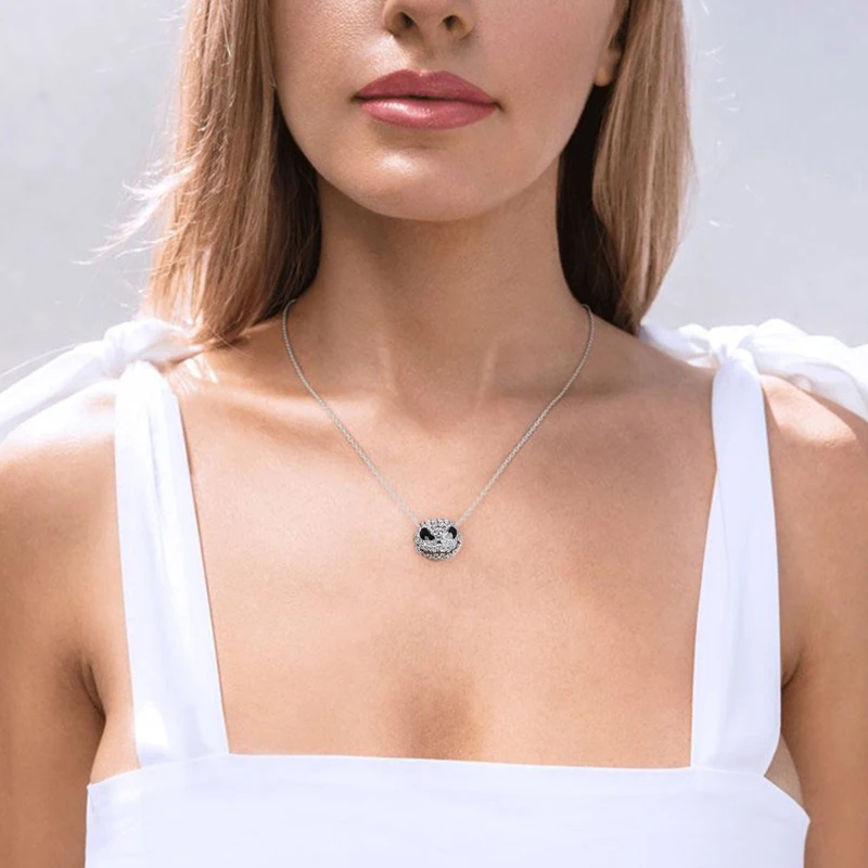 Цепочка с подвеской и серьги-гвоздики в виде черепа