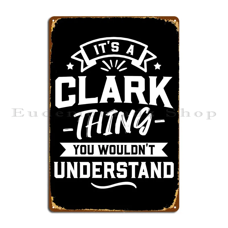 

Металлическая стена с надписью «It A Clark Thing» для кинотеатра