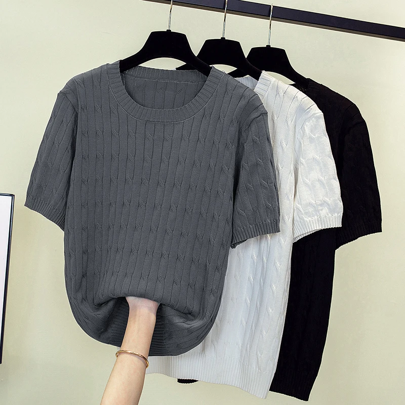 

Женский трикотажный свитер с коротким рукавом и круглым вырезом