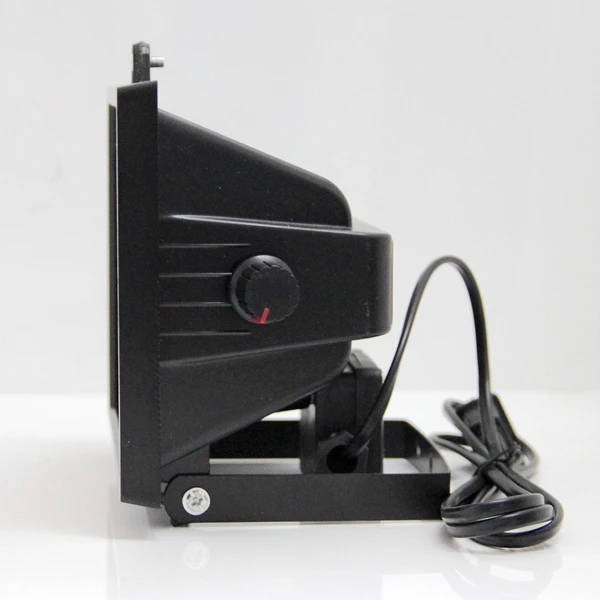 Детектор рентгеновских изъянов NDT Instruments красная фотолампа в темном помещении