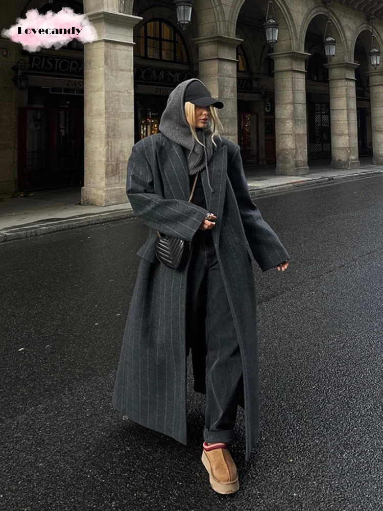 Модное темно-серое шерстяное пальто в полоску с лацканами женское шикарное