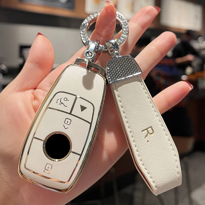 

LUNDA Leather Keychain 4 Button Smart Remote Key Car Key Case Cover for Mercedes Benz 2019 CLS 53 Cla 250 Key Cover Fob Holder
