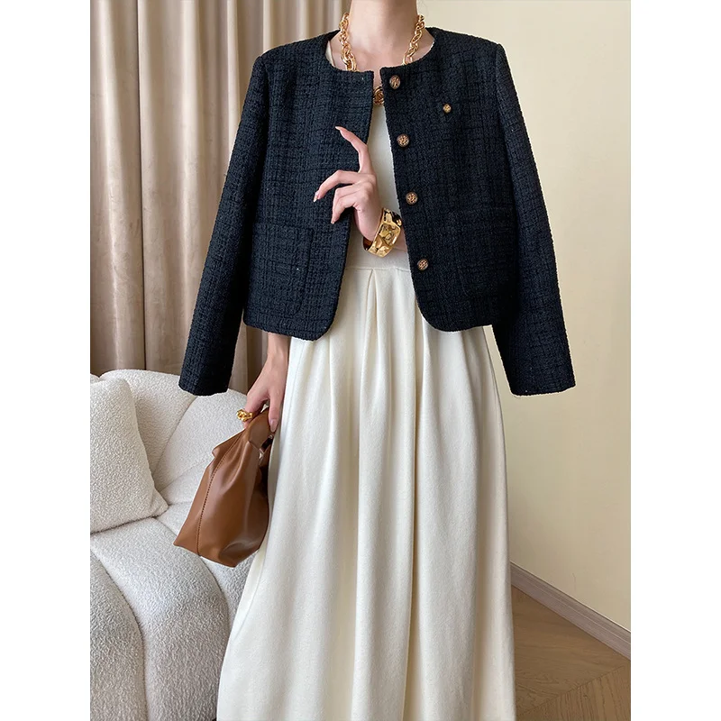 Рисунок 5 - Женский твидовый пиджак с круглым вырезом