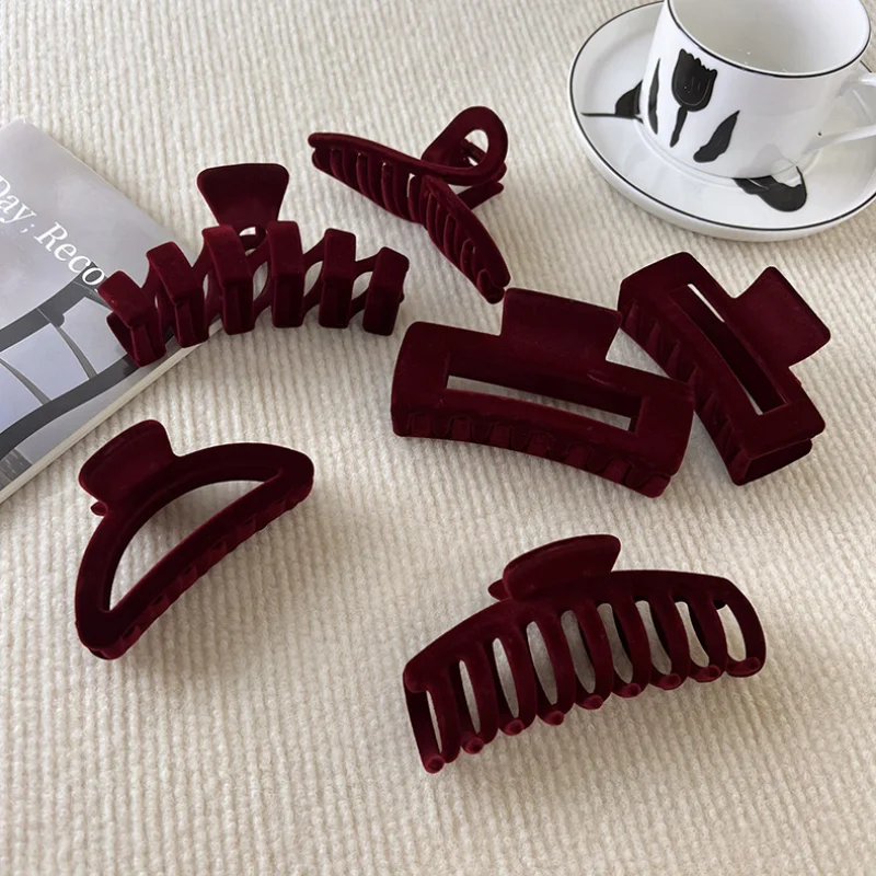

Minar 2022 Hot Sale Burgundy Velvet Plush Hair Claws for Women Square Geometrical Solid Color Shark Clips Fashion Headwear 2022