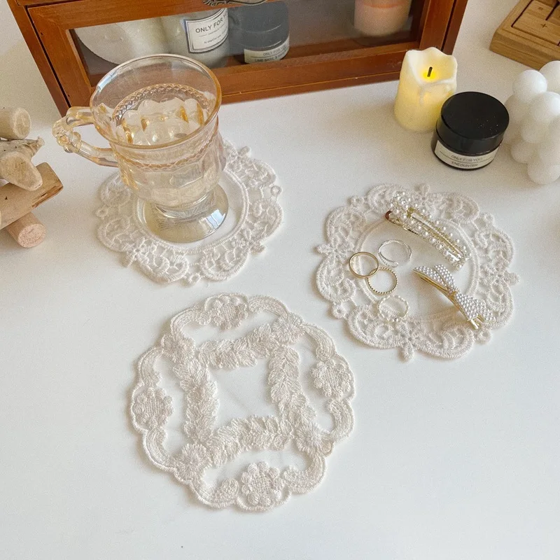 

Ins Table Placemat Lace Scald Coaster Pad Round Embroidery Cup Pad for Desktop Decorative Tablewear Mat Decorative Pads