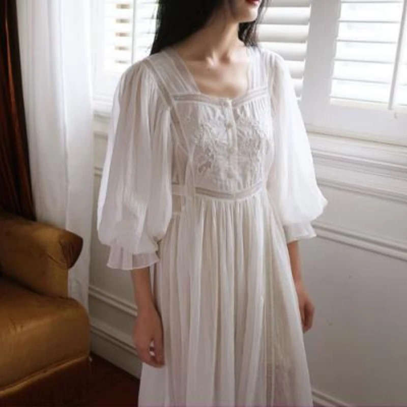 

Женская Длинная Ночная сорочка с вышивкой в викторианском стиле, Весенняя хлопковая белая ночная рубашка-пеньюар, одежда для сна в винтажном стиле принцессы